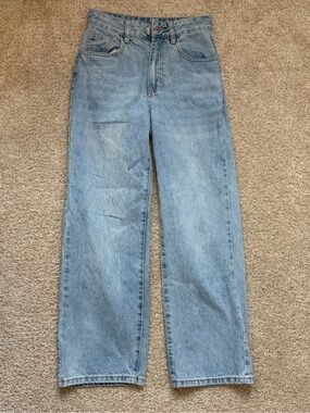 Light Wash Straight Leg Jeans